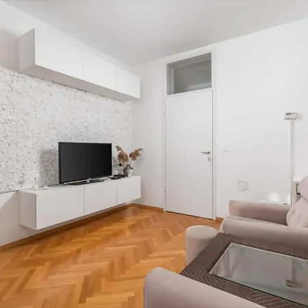 Apartman Adriatic Apartment *